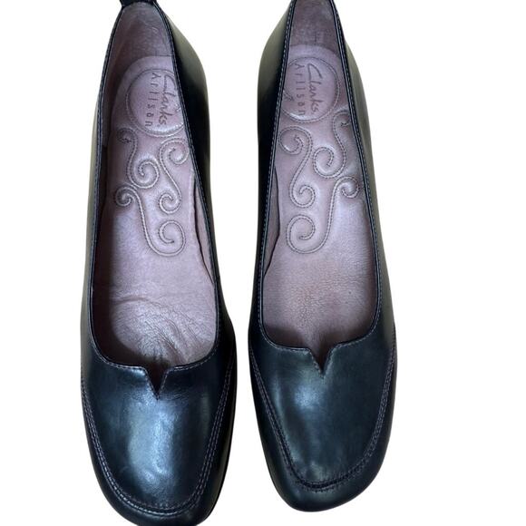 "CLARKS" Artisian Women's Black Wedge Slip On Leather Shoes SZ 8.5 Office MINT! - Picture 2 of 11